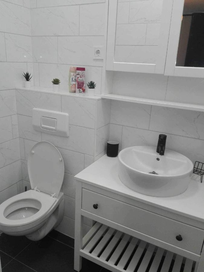 7Dab 4 Josika 28 Contactless Self Check-In Hotel Budapest Luaran gambar
