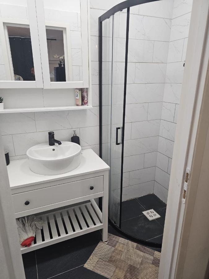 7Dab 4 Josika 28 Contactless Self Check-In Hotel Budapest Luaran gambar
